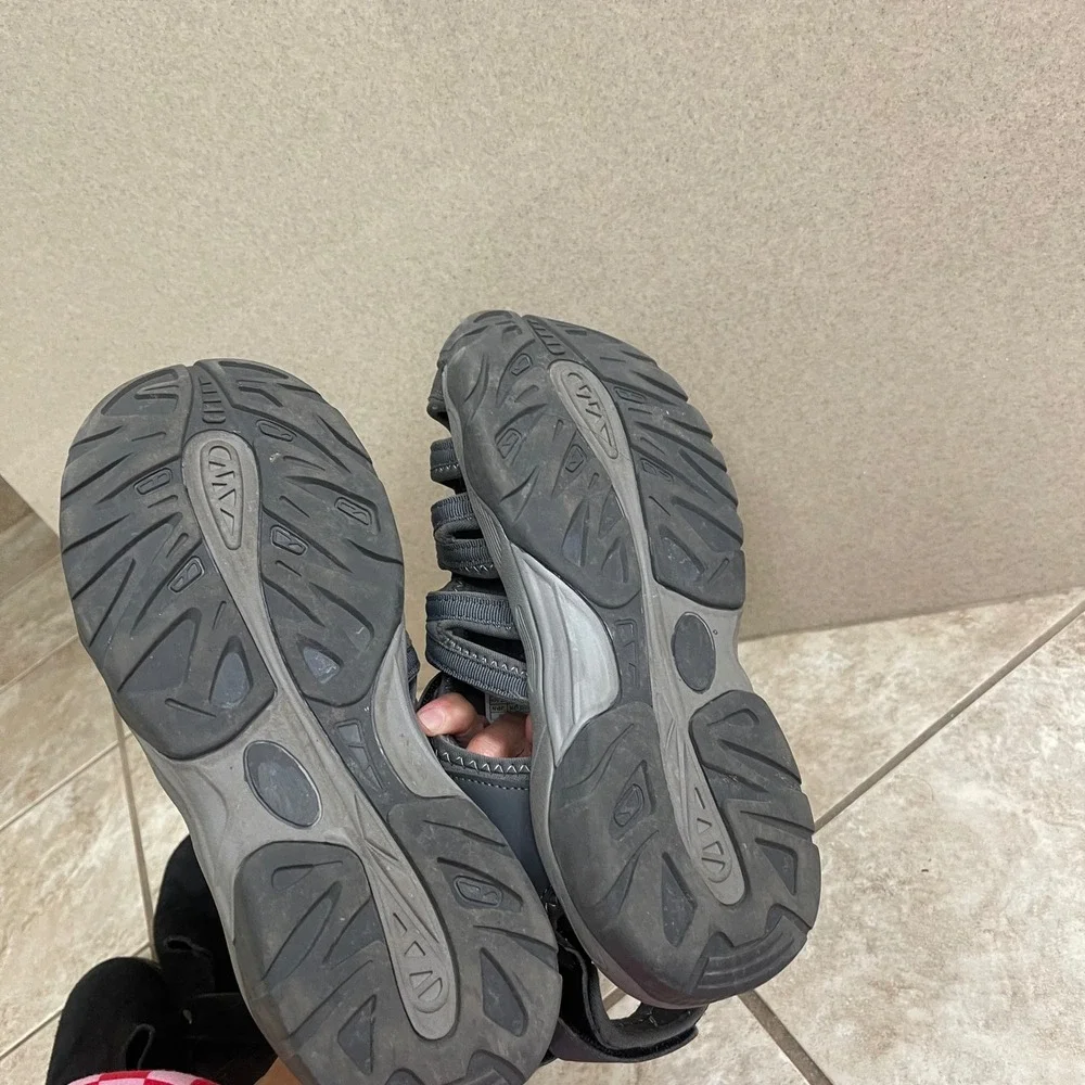 Nortiv8 Mens Hiking Sandals‎ Grey SNAS222M Closed Toe Sport Water Shoes Size 9.5